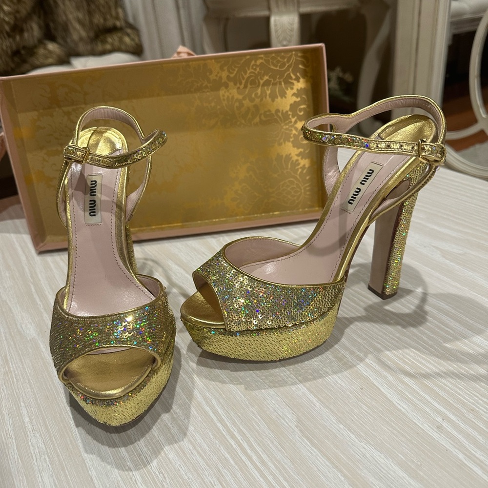 NILU NILU Gold Heels 37.5